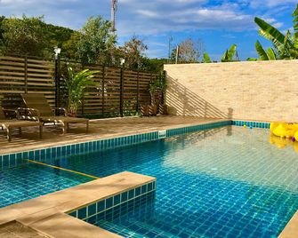 Koh Larn Riviera - Ko Lan - Piscina