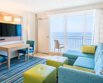 Comfort Suites Beachfront - Virginia Beach - Wohnzimmer