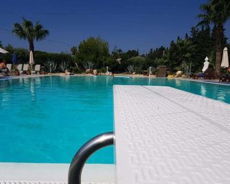 Asparano - Ognina - Piscina