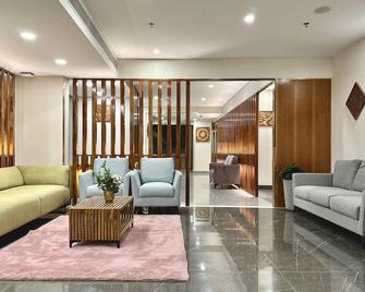 The Habitat Suites - Guruvayoor - Salónek