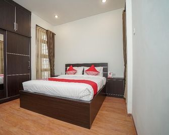 Oyo 645 Griya Mas Syariah - Tangerang City - Schlafzimmer