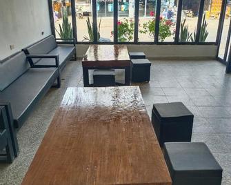 Vang Vieng Trendy Hotel - Vang Vieng - Lobby