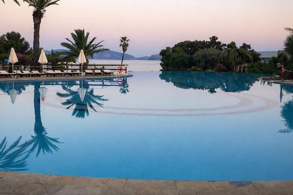 Hydra Beach Resort - Thermisia - Piscine