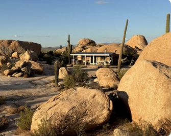 Secluded Tiny Home with Fire Pit and Desert Views Retreat in Florence, Arizona - Флоренція