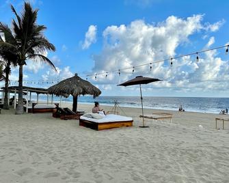 Hotel Boutique Punta Jamaica - Bajos del Ejido - Playa