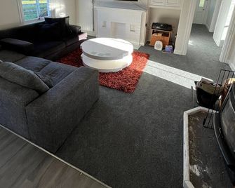 Ohakune Junction Chalet - 200m from the Powder Keg - Ohakune - Salon