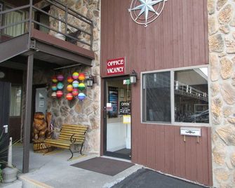 Otter Creek Inn - Alexandria Bay - Gebouw