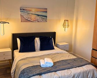Luxury RiverFront by Renzzi - Miami - Bedroom