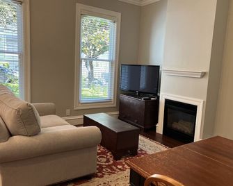 Live Like A Local In Our Historic Victorian Garden Apartment In Pacific Heights - סן פרנסיסקו - סלון