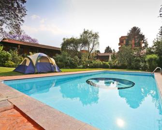 Summit Hotel - Patan - Piscina