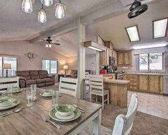 Family-friendly Home ~ 1 Mi to Kern River! - Wofford Heights - Dining room