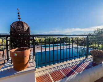 Hotel Las Errizas by Vivere Stays - Alcalá del Valle - Varanda