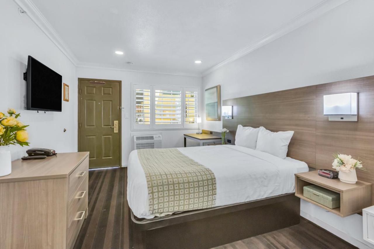 Napa Valley Hotel & Suites thumbnail 3