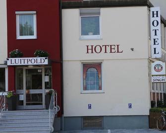 Hotel Luitpold - Landshut - Building