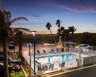 Ocean Sands Beach Inn - סנט אוגוסטין - בריכה