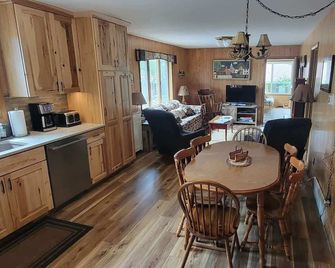 Nitschke's Resort Cabin #7 - Pet Friendly - Minocqua