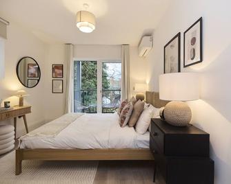 The Wembley Park Gem - Lovely 2bdr Flat With Balcony - Wembley - Bedroom