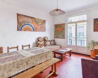 Bright Apartment in Marseille - Marsella - Comedor