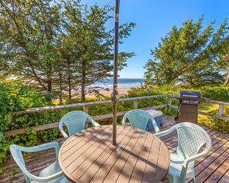 The Searise Cottage - Moclips - Patio