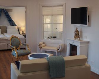 1837 Barossa Luxury Vineyard Cottage 3#, Lyndoch, South Australia - Lyndoch - Living room