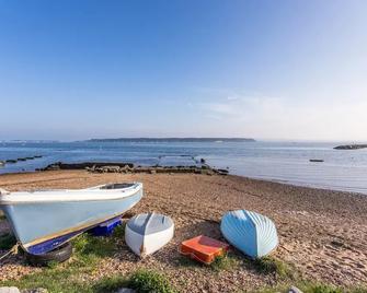 Flutes - Poole - Strand