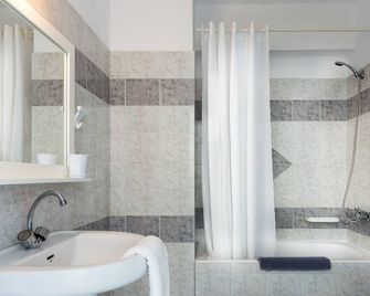 Central Hersonissos Hotel - Hersonissos - Bathroom