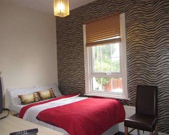 Hemel Guesthouse - Hemel Hempstead - Bedroom