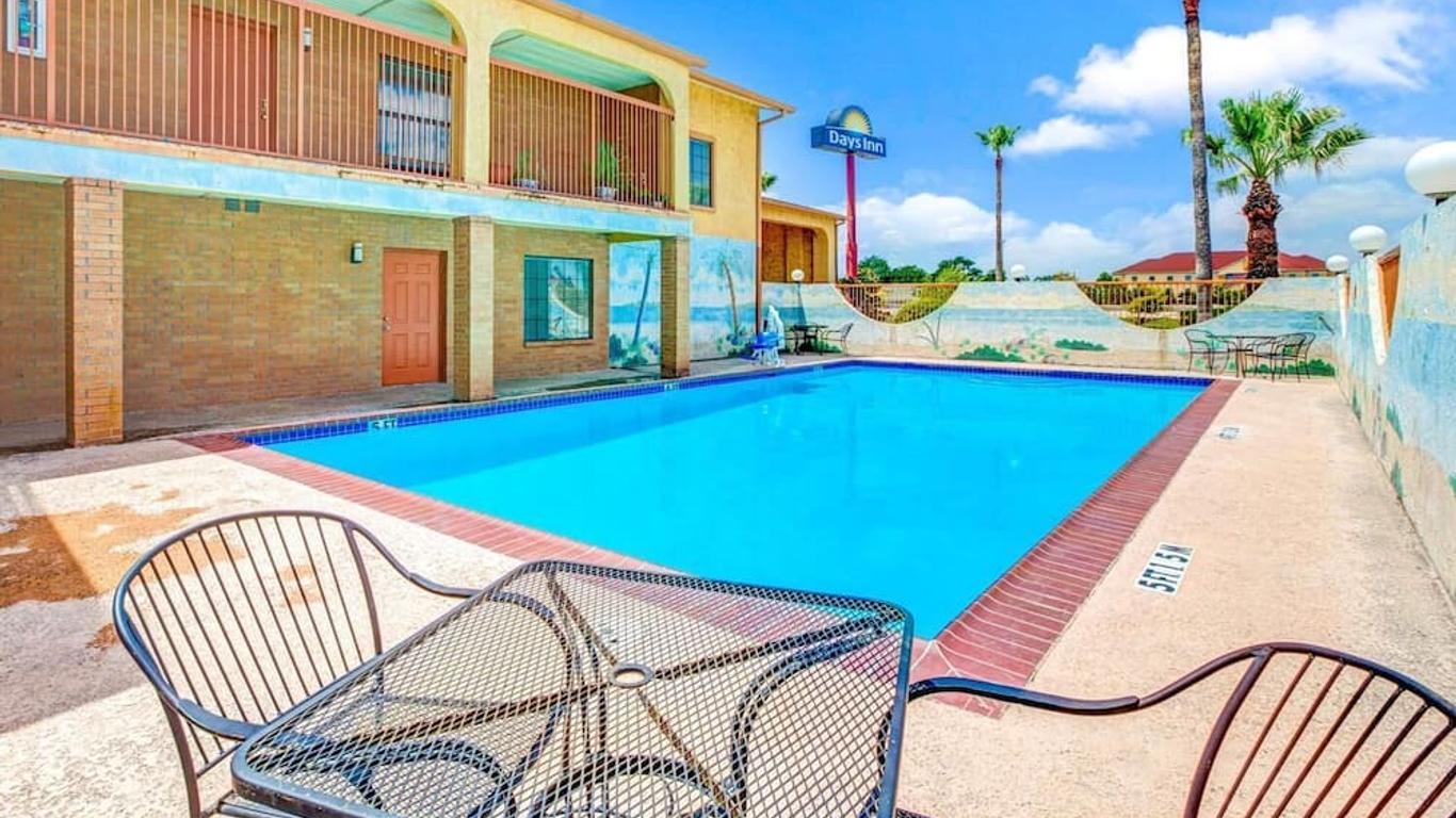 Americas Best Value Inn & Suites La Porte/houston