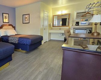 Rodeway Inn and Suites Blythe I-10 - Blythe