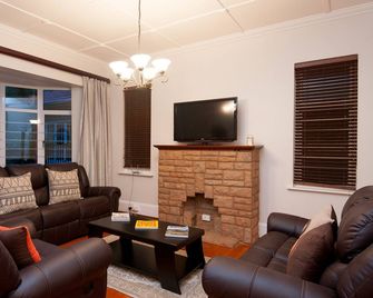 The Brother's Guest House - Durban - Sala de estar