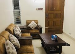 Home Away From Home - Chittagong - Living room