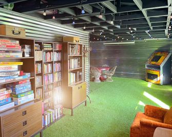 The Aztec Motel & Creative Space - Seligman - Lounge