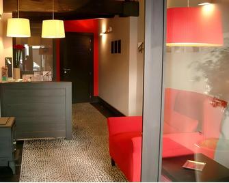 La Plaza - Hervás - Recepción