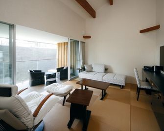 Four Seasons Yuzawa Quattro - Yuzawa - Living room