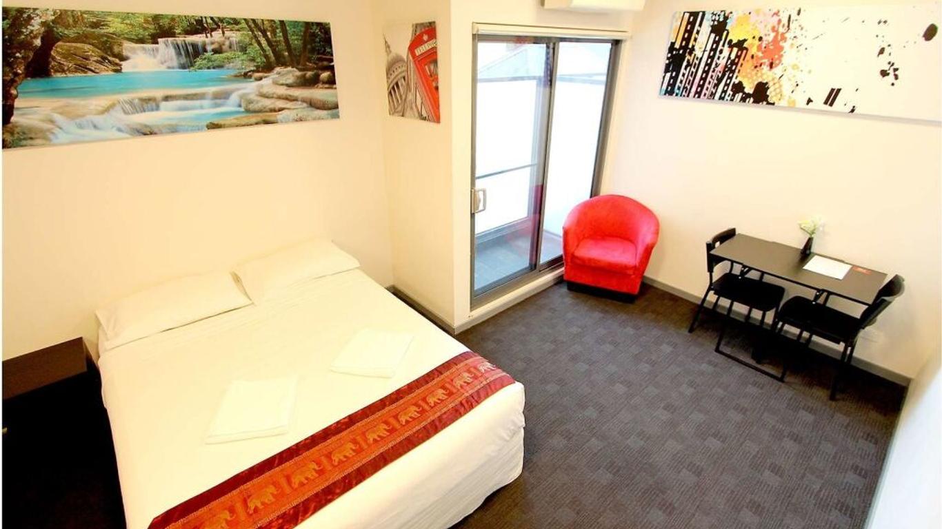 Alston Apartments Hotel