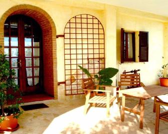 Agriturismo Belvedere Cramaccioli apartment for 4 people - Narni - Patio