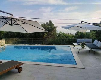 Mia Comfortable holiday residence - Rab - Pool