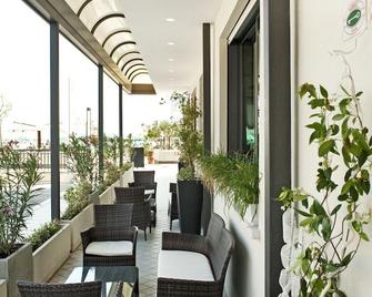 Hotel Aurea - Rimini - Patio