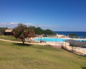 Ground floor two bedroom apartment with private pool and sea view - Burgau - Pool