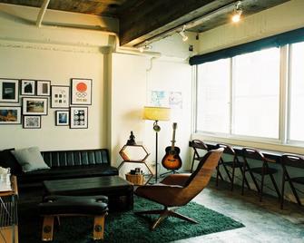 Hostel 64 Osaka - Osaka - Sala de estar