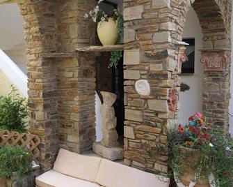 Voreades - Tinos - Lobby