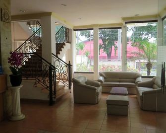 Adisurya Kediri - Kediri - Lobby