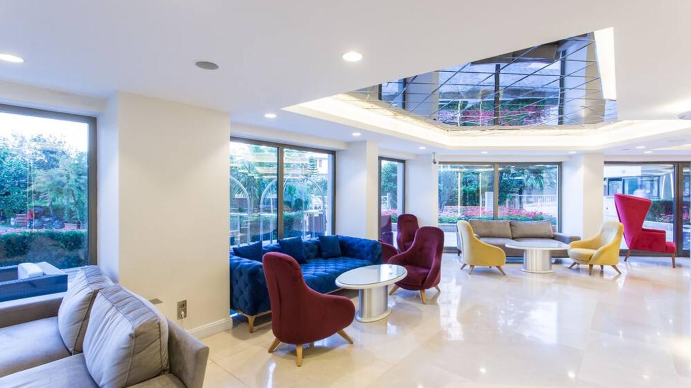 Falcon Hotel