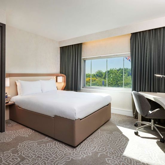 Hilton London Heathrow Airport image 1