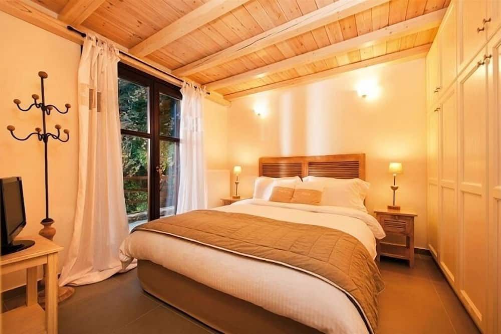 Vergopoulos Oliveyard - Mouresi - Bedroom