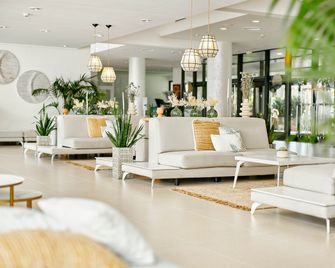 Iberostar Waves Cristina - Cala Pi - Lobby