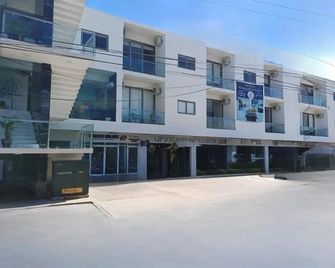 Hotel y Departamentos Sofia - Las Varas - Edificio