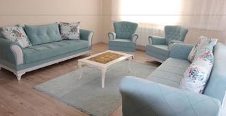 Zumrut Apart Hotel - Trabzon - Living room