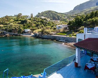 Hotel Rocce Azzurre - Lipari - Вигляд зовні