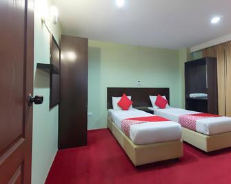 Amani Hotel - Bandar Baru Bangi - Bedroom